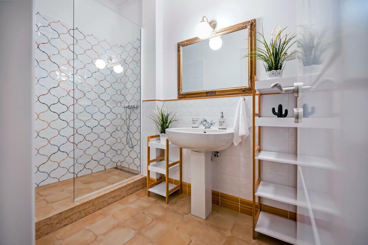 Adriatic Royal Sea View Apartment 로비니 외부 사진